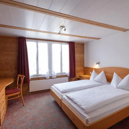 Swiss Szálloda 3*