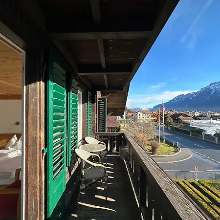 Swiss Szálloda 3*