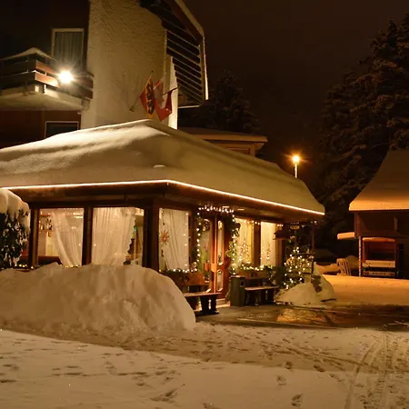 Swiss Szálloda 3*