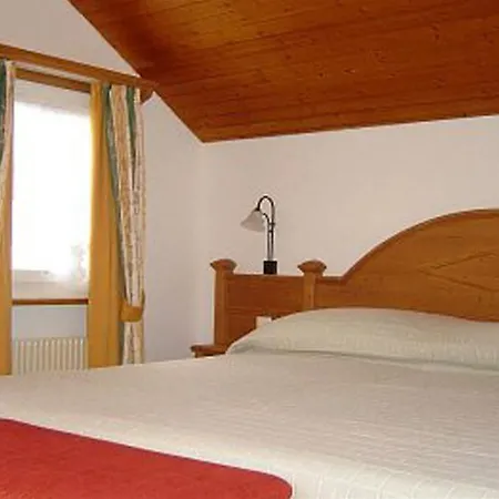 Swiss Szálloda 3*