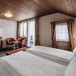 スイス 3*